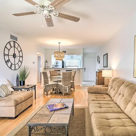 Isla Del Sol Condo About 2 Miles To St Pete Beach!
